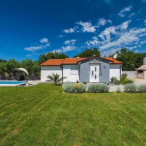 Villa Kuca Za Odmor Lilly, Pula