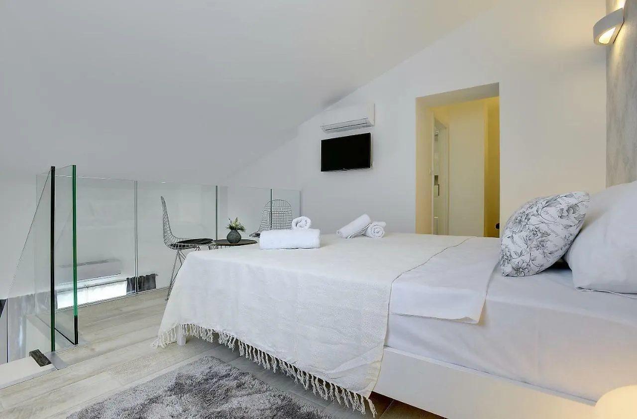 Gallery Apartment Pula